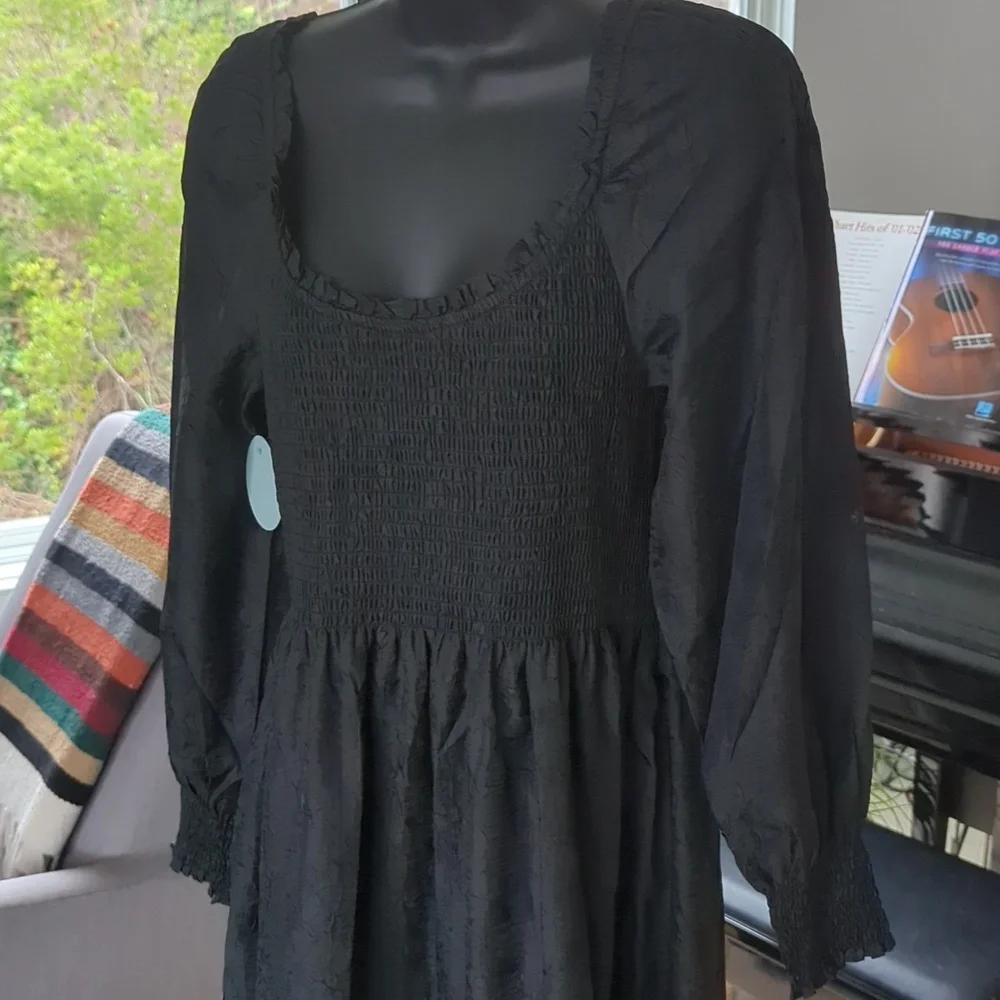 ✨ NWT Hill House home Emily nap dress in black crushed taffeta - Picture 4 of 6